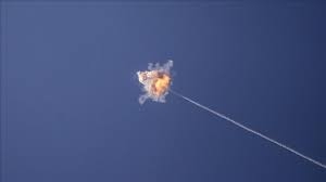 إسرائيل تعلن اعتراض صاروخ باليستي فوق البحر الأحمر