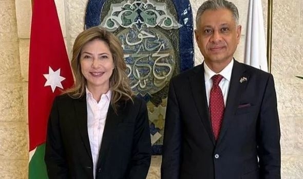 اليمن والأردن يبحثان تعزيز التعاون المشترك في المجال الدبلوماسي والمصرفي