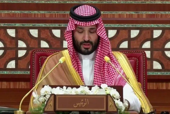 بن سلمان في قمة البحرين يؤكد دعم السعودية للحل السياسي لإنهاء الأزمة اليمنية