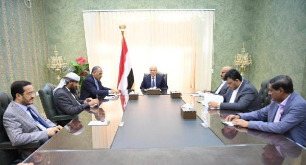 المجلس الرئاسي: اختطاف الحوثيين لطائرات 