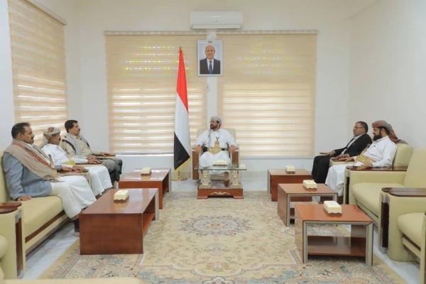 العرادة: الحوثيون مستمرون بالتصعيد العسكري والاقتصادي وعلينا ترك الخلافات جانبا