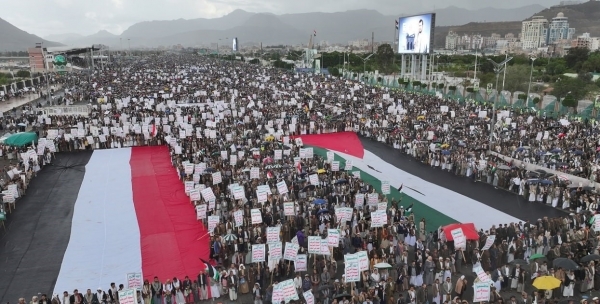 اليمن.. تظاهرات حاشدة في عدة مدن تبارك اتفاق وقف إطلاق النار بغزة.. ونتنياهو يلوح بالعودة للحرب