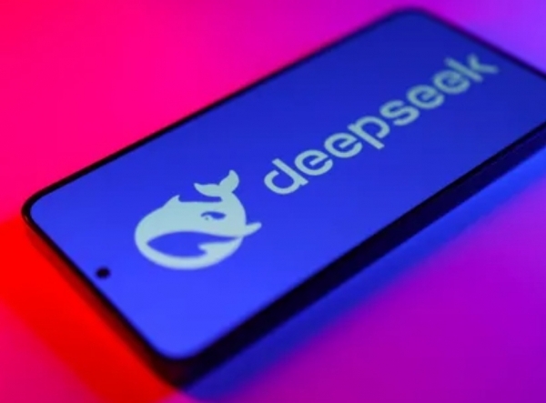 واشنطن تبحث حظر تطبيق DeepSeek على الأجهزة الحكومية