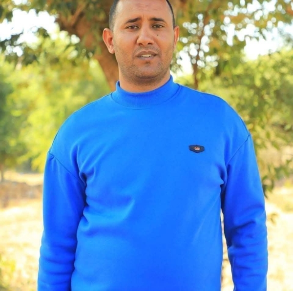 محافظ تعز يقيل مدير مؤسسة المياه ويعيّن الأغبري بديلا