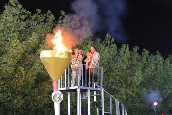 بحضور شعبي ورسمي.. إيقاد شعلة ثورة سبتمبر في محافظة مأرب