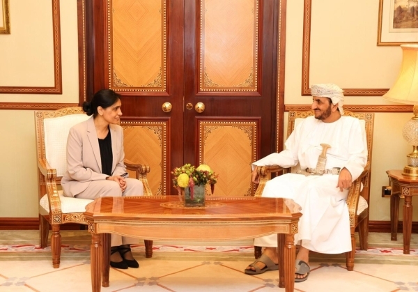 مباحثات عمانية بريطانية بشأن مساندة الأطراف اليمنية للوصول إلى حل سياسي للصراع