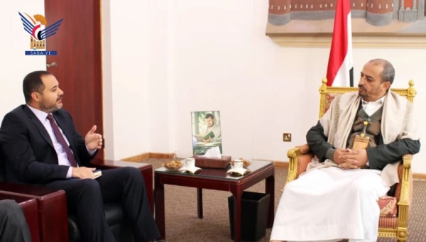 الحوثيون يسلمون رسالة للمبعوث بشأن الخطوات الضرورية لحلحلة الملف الإنساني باليمن