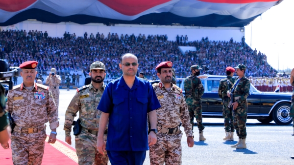 مقتل الغماري مثل ضربة قاسية لهياكل الجماعة - تقرير استخباراتي: الخلافات الداخلية وتراجع الإيرادات تدفع الحوثيين إلى حافة الهاوية (ترجمة خاصة)