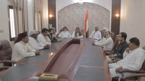 لجنة اعتصام المهرة تحذر من مخططات تستهدف حضرموت خدمة لمشاريع خارجية