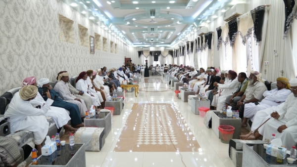 محافظ المهرة يؤكد تحييد المحافظة عن العنف والانتقالي يتوسع ميدانيا