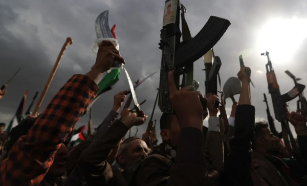 انقسام الخليج يمنح الحوثيين "فرصة ذهبية" وسط تصاعد التوترات الأمريكية الإيرانية (ترجمة خاصة)