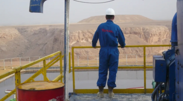 في أول قضية من نوعها تفتح الباب لحالات مماثلة - القضاء الفرنسي ينظر في دعوى 69 مزارعا يمنيا ضد "توتال إنرجي" بسبب كارثة بيئية في حضرموت (ترجمة خاصة)