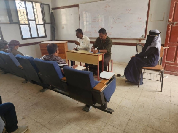 الهيئة التدريسية بكلية التربية في سقطرى تطالب برفع الأجور