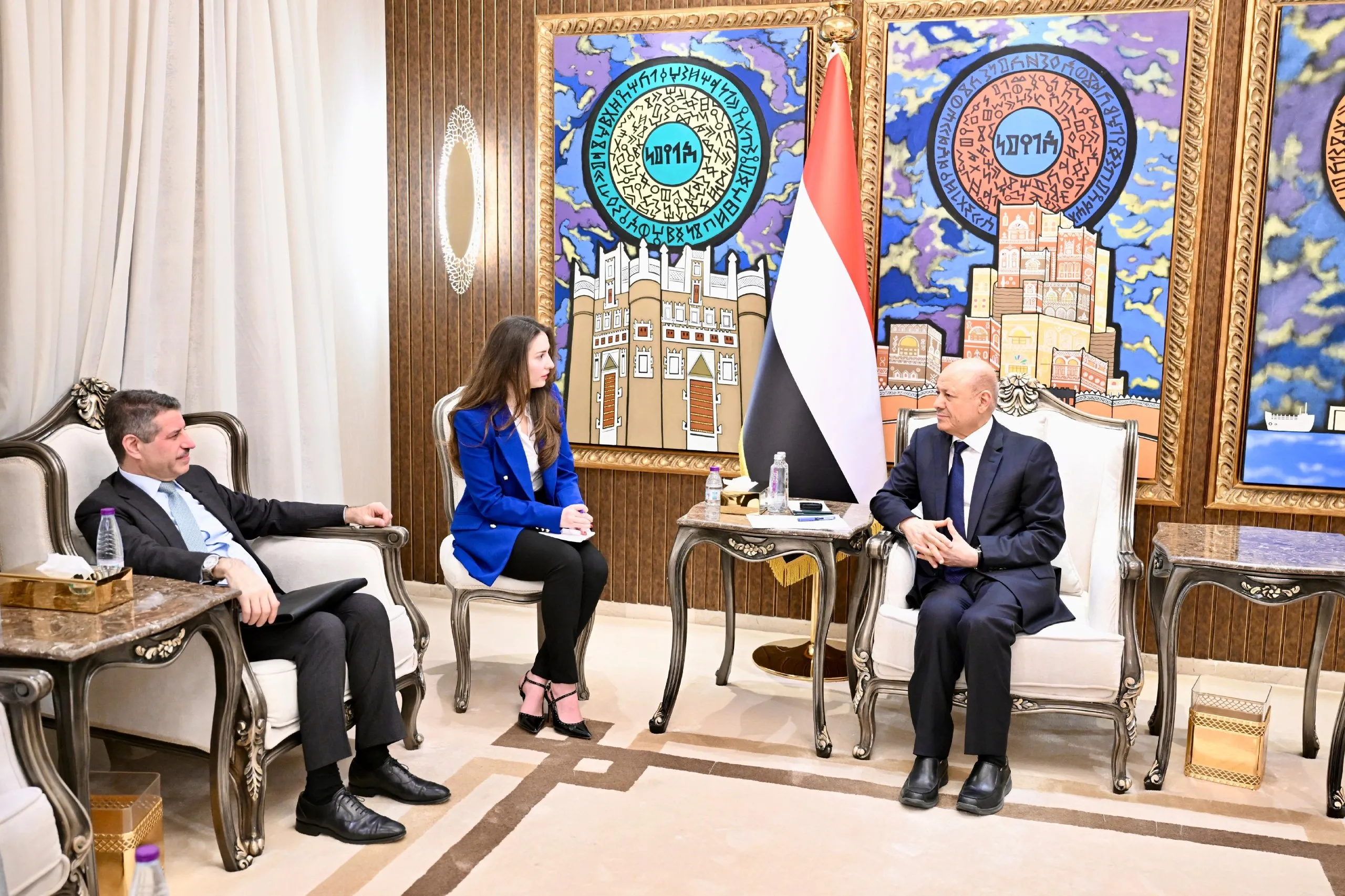 العليمي يٌحذر من أن تفضي الهدنة لإعادة تموضع أذرع إيران في المنطقة