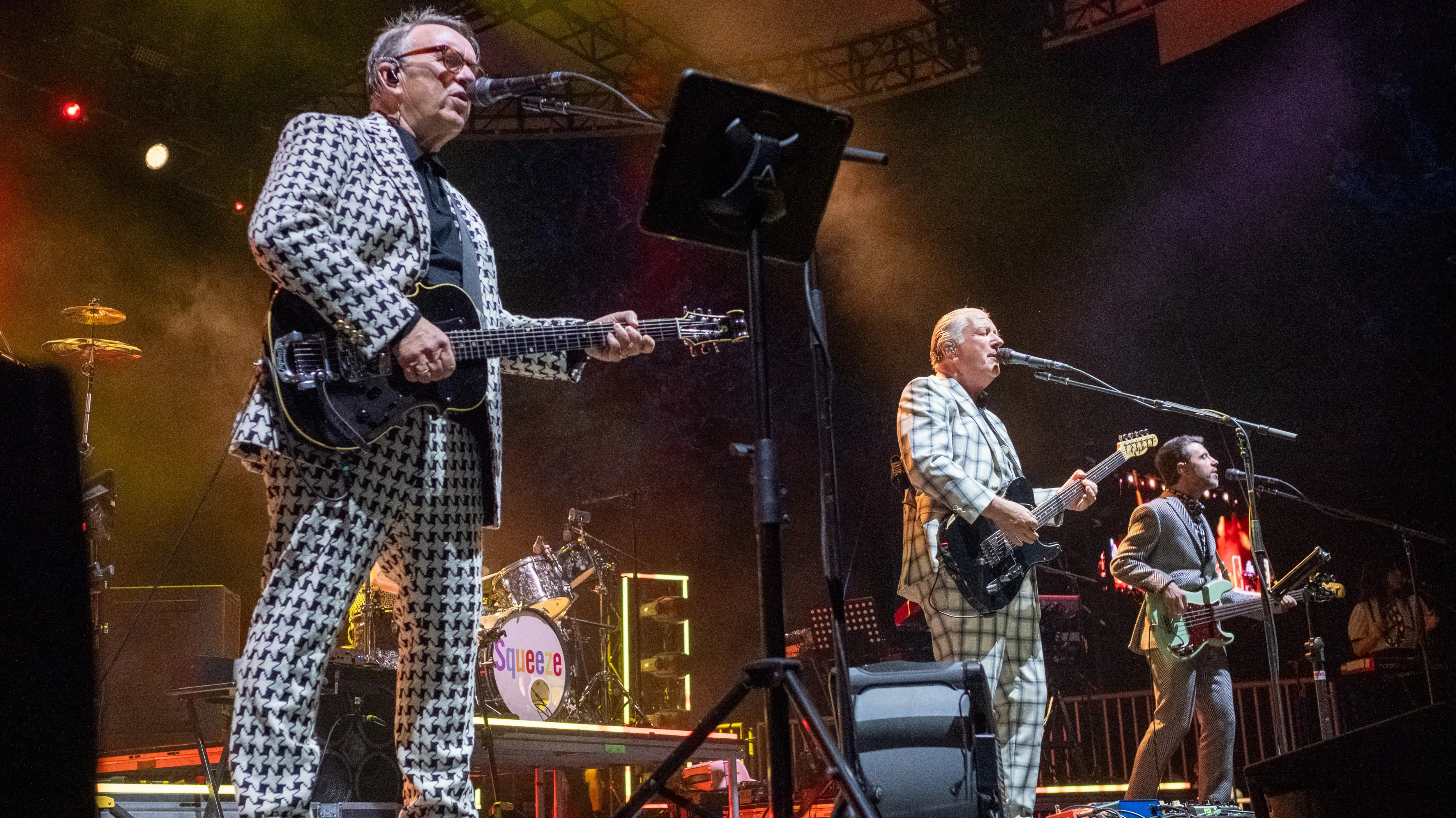 فرقة يمنية في قلب الجدل.. الكشف عن هويتها يشعل غضب جمهورها ويفتح ملف الهوية الثقافية في اليمن