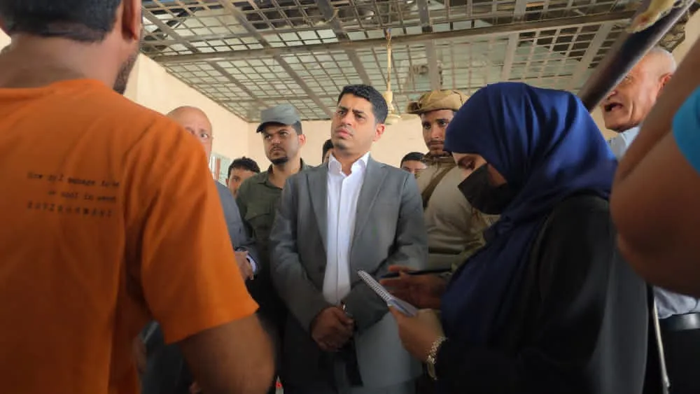 وزير حقوق الإنسان يزور السجن المركزي في عدن