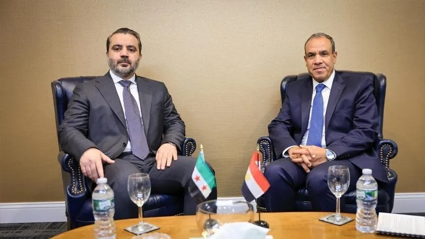 وزير خارجية سوريا يجري مباحثات مع نظيره المصري في أول زيارة للقاهرة