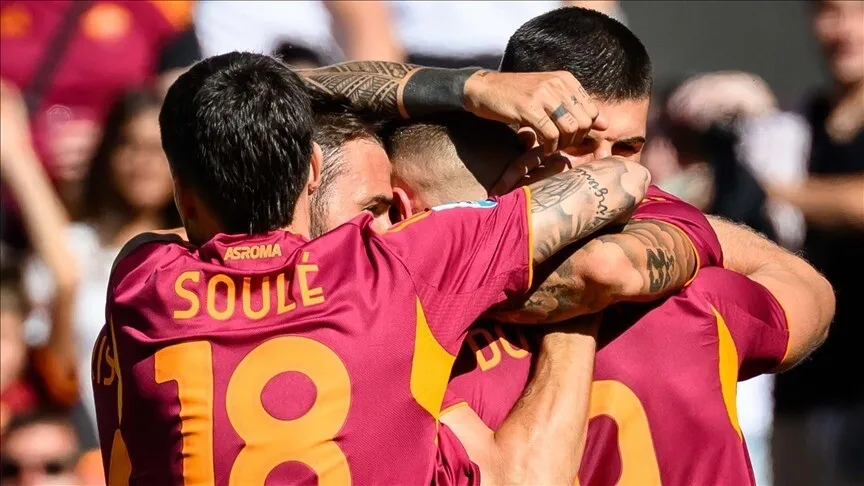 روما يشدد ضغطه على يوفنتوس في سباق التأهل لدوري الأبطال