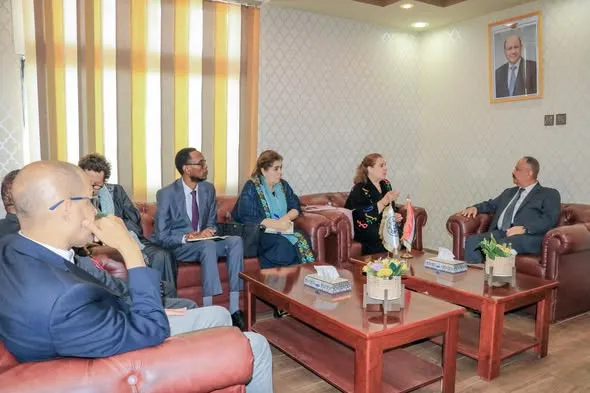 مباحثات يمنية أممية لتعزيز مشروع تأهيل ميناء عدن والبنية التحتية لقطاع النقل
