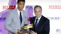 رونالدو يتسلم جائزة الحذاء الذهبي لأفضل هدافي القارة الأوروبية بعد تسجيله 48 هدفا