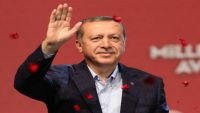 رئيس الوزراء التركي: منفذ هجوم إسطنبول أجنبي ينتمي لداعش