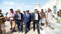 الرئيس هادي يزور سقطرى ويؤكد بأن مستقبل الجزيرة واعد