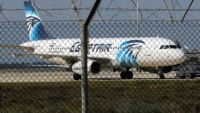 استسلام خاطف طائرة مصر للطيران في قبرص