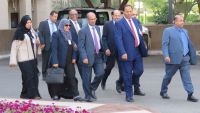 الوفد الحكومي يعلق مشاركته في المشاورات بسبب تعنت الانقلابيين