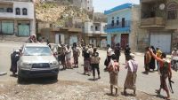 مجاميع تابعة لمليشيا الحوثي تطرد عشرات التجار وتنهب محلاتهم في البرح غرب تعز