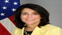 السفيرة الأمريكية لدى الدوحة تعتذر لقطر على خلفية إهانة جندي أمريكي للعلم القطري