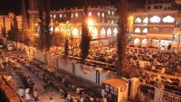 إب: المساجد تكتظ بالمصلين لقيام ليلة 27 رمضان في تحد واضح للميليشيا (صور)
