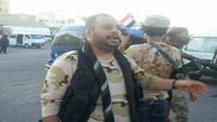 عدن : قوات الحزام الأمني تواصل اعتقال مسئول أمني منذ ثلاثة أيام