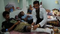 تعز : رحيل الاطباء وانعدام المشتقات النفطية يهدد بتوقف نشاط مستشفى الثورة