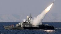 طلقات تحذيرية من مدمرة أميركية على سفن إيرانية