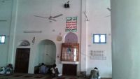 إب: مليشيا الحوثي تقتحم مسجد بالشراعي وتفرض خطيباً من الموالين لها