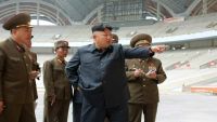 كوريا الشمالية تطلق صاروخا باليستيا.. وترامب يراقب الوضع