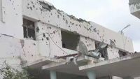 مليشيات الحوثي تقصف المستشفى العسكري بتعز وتدمر أجزاءًا منه