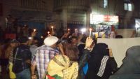 عدن.. مسيرة احتجاجية صوب قصر معاشيق تندد بفشل الحكومة وتطالب بتحسين الكهرباء