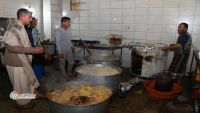 مليشيا الحوثي تغلق مطعما خيريا يطعم 400 أسرة نازحة في إب (صور)