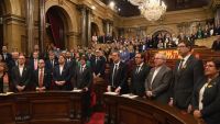 كتالونيا تعلن الانفصال والشيوخ الإسباني يعلق حكمها الذاتي
