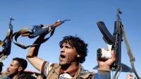 الحوثيون يهددون باستهداف بوارج التحالف حال إغلاق موانئ اليمن‎