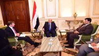 الرئيس هادي يشيد بالموقف البريطاني المساند للشرعية في اليمن