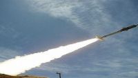 دفاعات التحالف العربي تدمر صاروخاً بالستياً في سماء مأرب