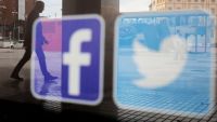 فيسبوك وتويتر تلغي حسابات "ذات صلة" بإيران وروسيا