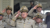قائد الجيش الجزائري: الوقت يداهمنا ورئيس المخابرات السابق تآمر على الشعب