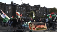 محتجون بأسكتلندا يستقبلون منتخب إسرائيل بألوان الدم و الأعلام الفلسطينية