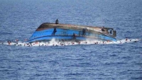 إنقاذ تسعة بعد غرق قاربهم في سواحل حضرموت