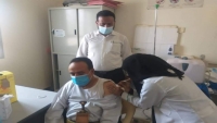 مأرب تبدأ التلقيح ضد كورونا.. ووزير الصحة يرشد الأطباء في مناطق الحوثيين للحصول على اللقاح