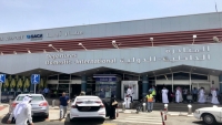 إصابة 8 مواطنين وتضرر طائرة بهجوم حوثي استهدف مطار أبها السعودي
