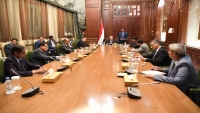 هادي يوجه رئيس الحكومة بالجلوس مع المحافظين وتذليل كافة الاحتياجات المرتبطة بمعيشة المواطن